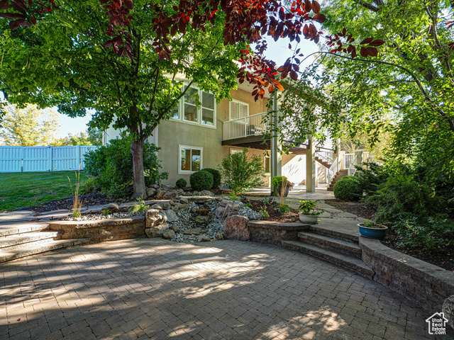Photo 13 for MLS #2113594 at 572 E Autumn Hollow Ct