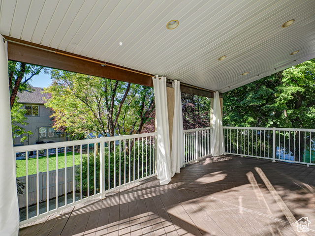 Photo 16 for MLS #2113594 at 572 E Autumn Hollow Ct
