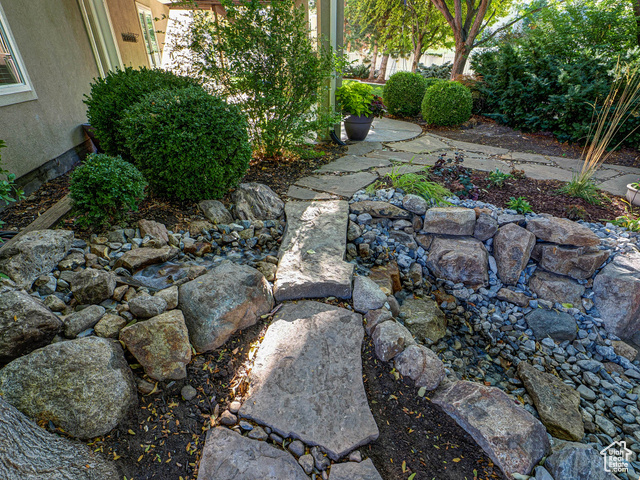 Photo 14 for MLS #2113594 at 572 E Autumn Hollow Ct