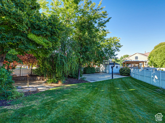 Photo 21 for MLS #2113594 at 572 E Autumn Hollow Ct