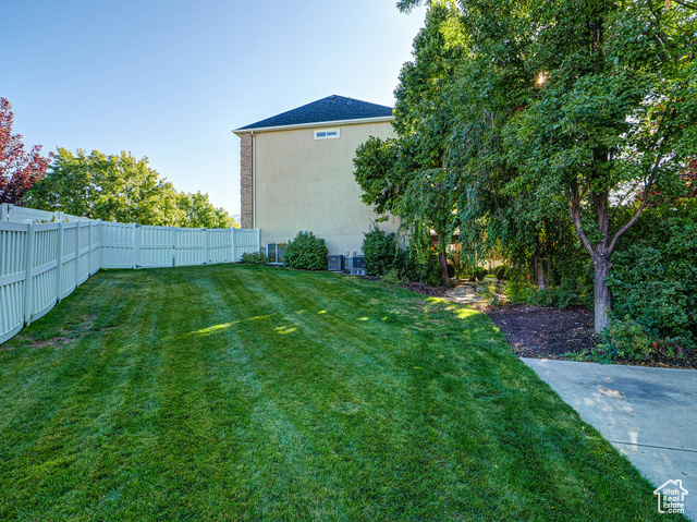 Photo 9 for MLS #2113594 at 572 E Autumn Hollow Ct