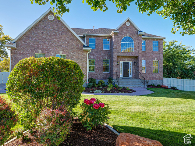 Photo 2 for MLS #2113594 at 572 E Autumn Hollow Ct