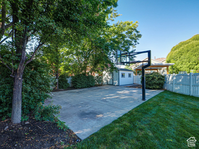 Photo 19 for MLS #2113594 at 572 E Autumn Hollow Ct
