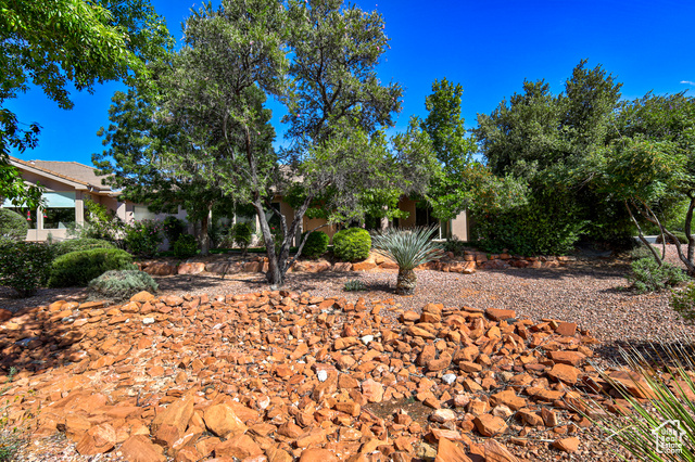 Photo 36 for MLS #2113608 at 761 W North Links Dr