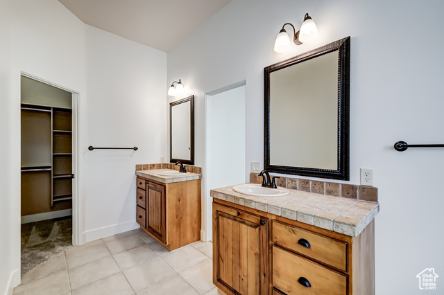 Photo 17 for MLS #2113608 at 761 W North Links Dr