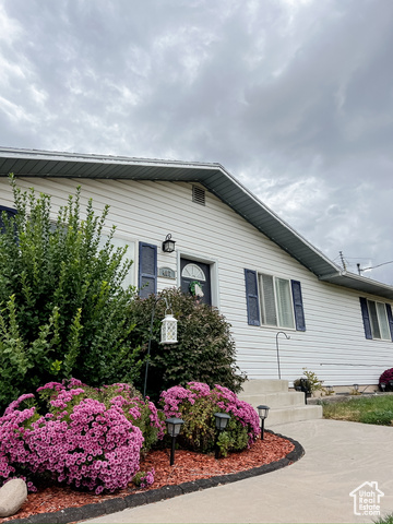 Photo 21 for MLS #2113610 at 407 E 520 South