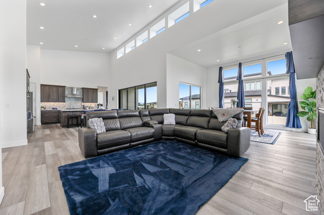 Photo 5 for MLS #2113624 at 12211 S Juniper Flat Cv