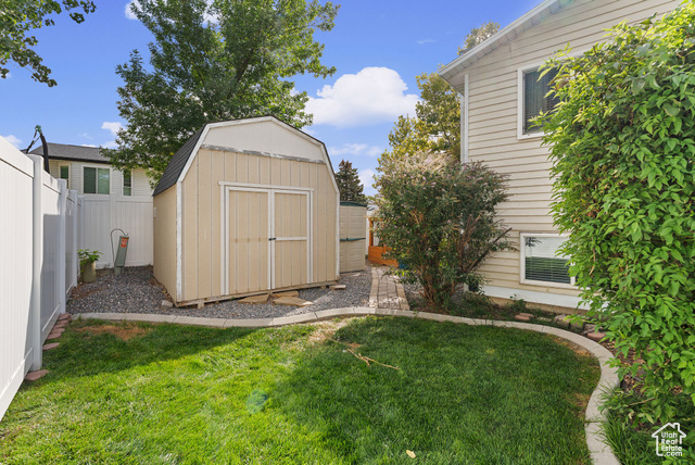 Photo 31 - 11077 S Hawkwood Dr, Sandy UT 84094