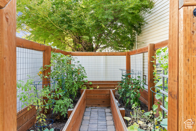 Photo 33 - 11077 S Hawkwood Dr, Sandy UT 84094