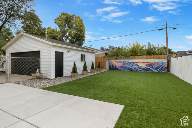 Photo 25 for MLS #2113661 at 746 E Zenith Ave