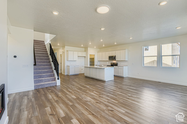 Photo 13 for MLS #2113703 at 182 E Clear Granite Way