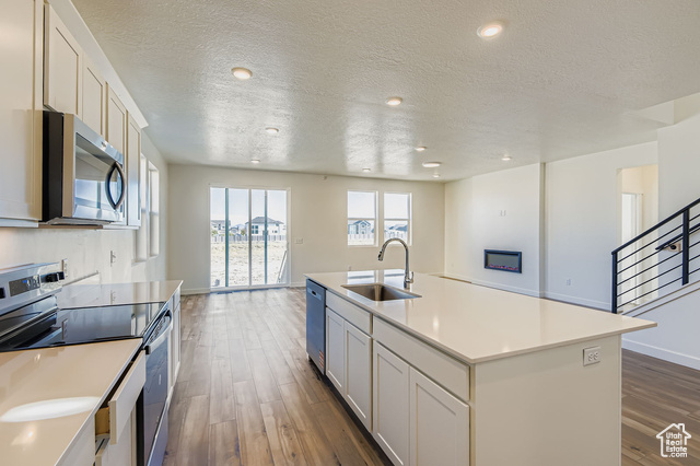 Photo 8 for MLS #2113703 at 182 E Clear Granite Way