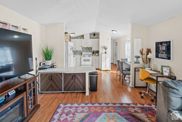 Photo 2 for MLS #2113705 at 1150 N 200 West #6