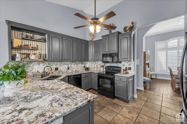 Photo 8 for MLS #2113715 at 646 W Verde Ridge Rd