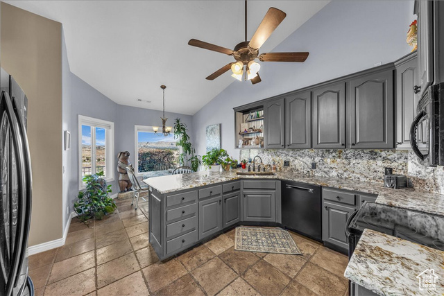 Photo 9 for MLS #2113715 at 646 W Verde Ridge Rd