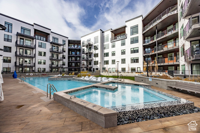 Photo 37 for MLS #2113718 at 1920 E Rodeo Dr #508