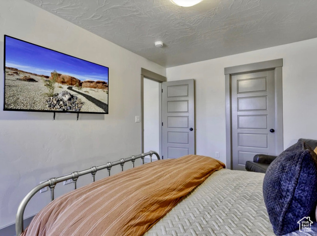 Photo 22 for MLS #2113723 at 2323 E Escondido Dr