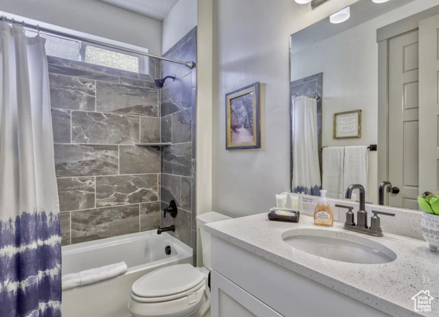 Photo 28 for MLS #2113723 at 2323 E Escondido Dr
