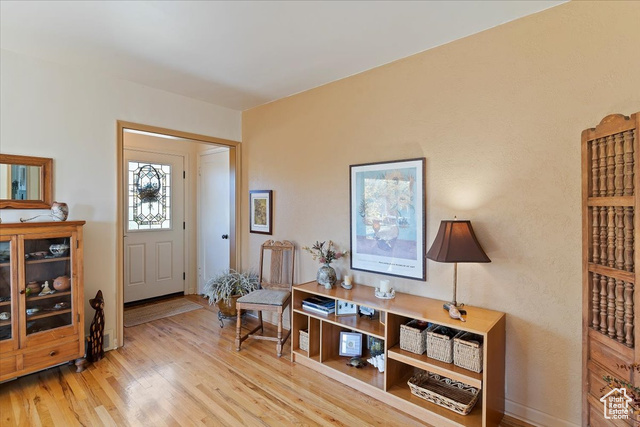 Photo 2 for MLS #2113734 at 1315 E Walcott St