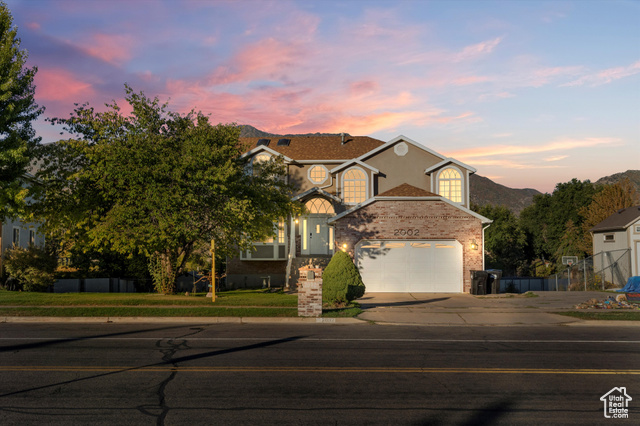 2002 E DEER RUN DR RUN, South Weber UT 84405