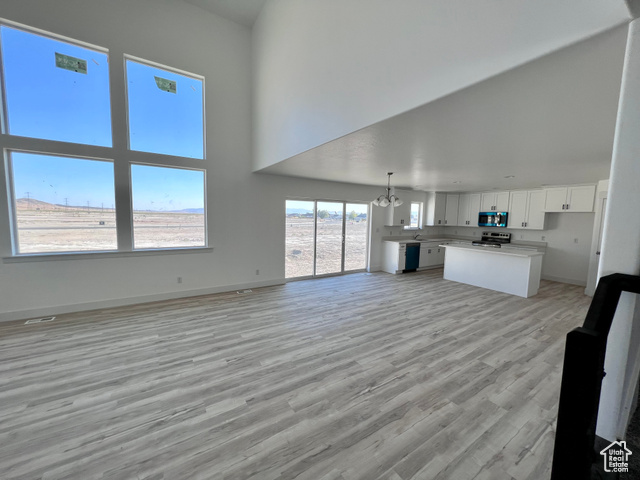Photo 3 for MLS #2113759 at 2287 E Marigold Dr