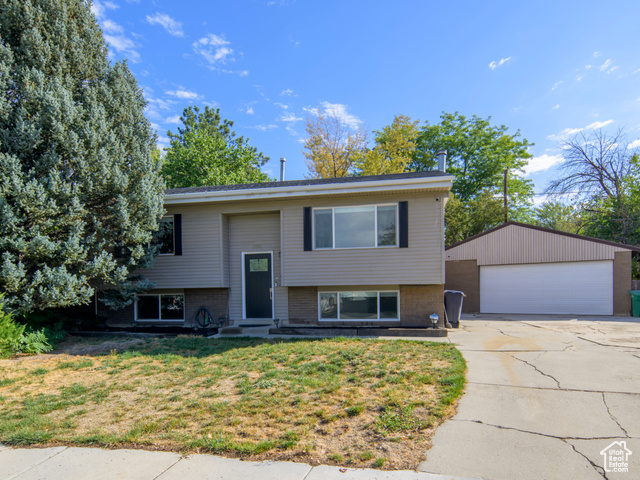 199 E LYNN CIR, Sandy UT 84070