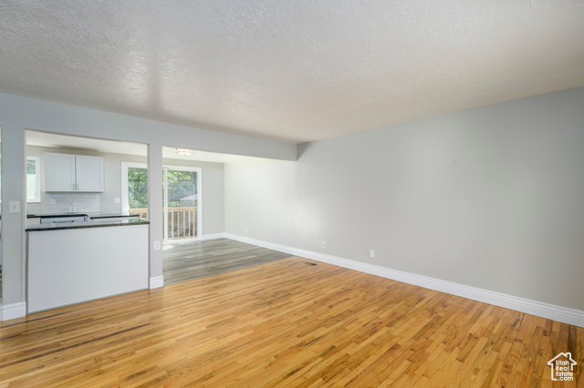 Photo 9 for MLS #2113765 at 199 E Lynn Cir