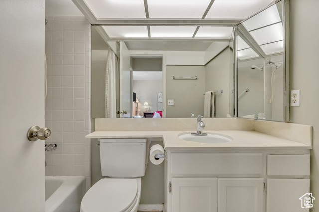 Photo 13 for MLS #2113817 at 1697 E Woodbridge Dr #4