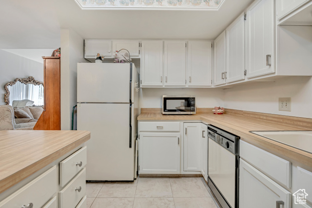 Photo 9 for MLS #2113817 at 1697 E Woodbridge Dr #4