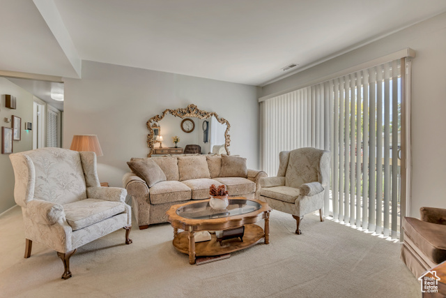 Photo 5 for MLS #2113817 at 1697 E Woodbridge Dr #4