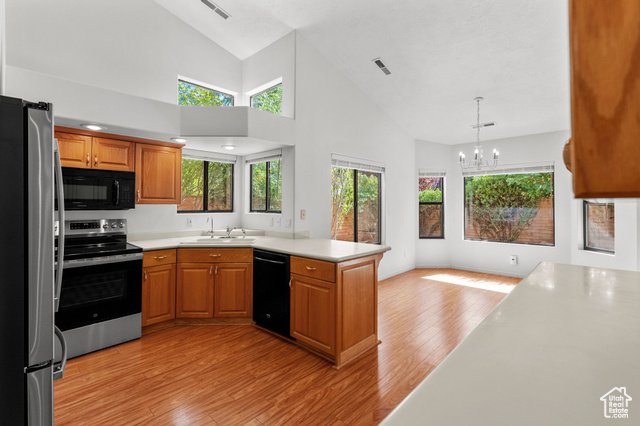 Photo 9 for MLS #2113827 at 545 S Valley Dr #162