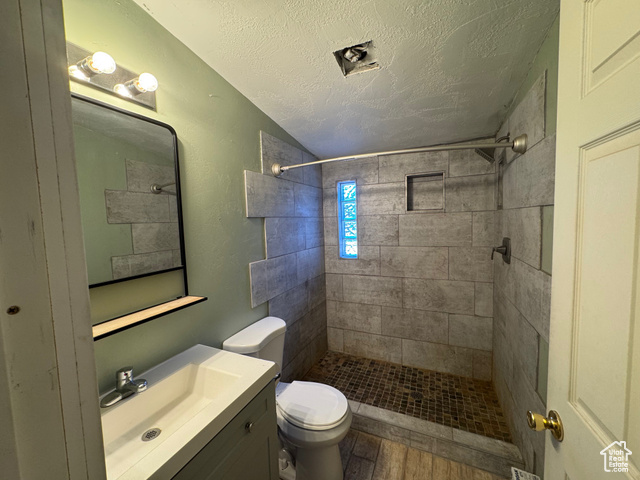 Photo 13 for MLS #2113830 at 1414 E Huntcreek Dr