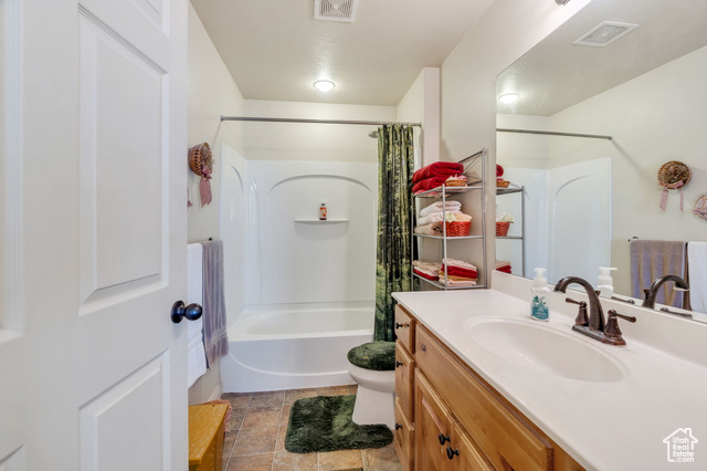 Photo 14 for MLS #2113841 at 466 S 2550 West #1