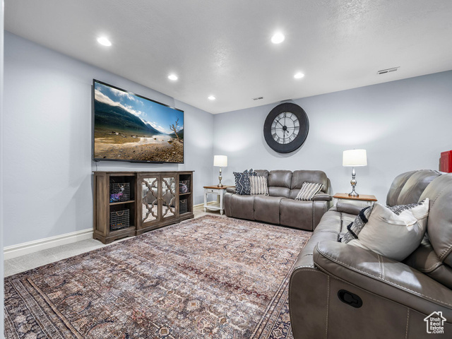 Photo 33 for MLS #2113860 at 901 N Lakota Rd