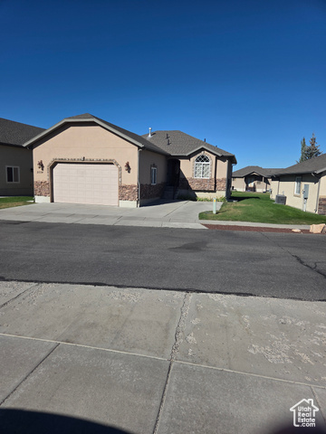 2034 S COTTAGE LN, Garden City UT 84028