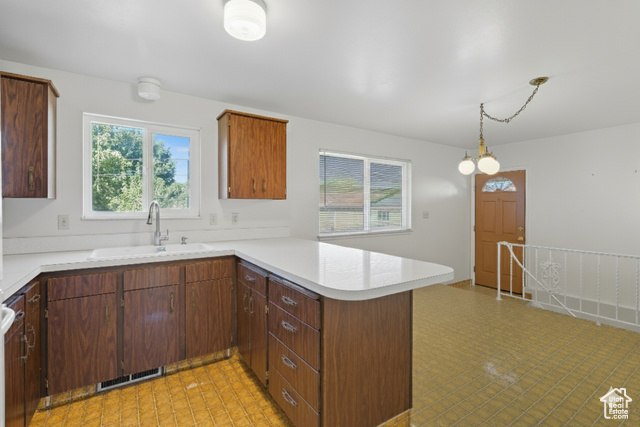 Photo 10 for MLS #2113889 at 551 Colonial St