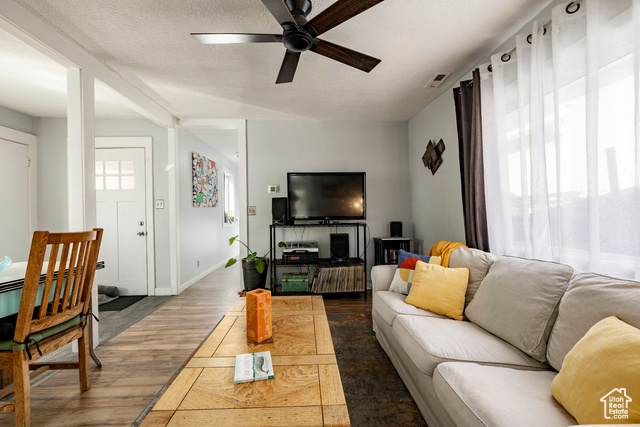 Photo 4 for MLS #2113893 at 154 N 1000 West