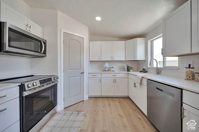Photo 6 for MLS #2113896 at 1998 W Theckston Rd