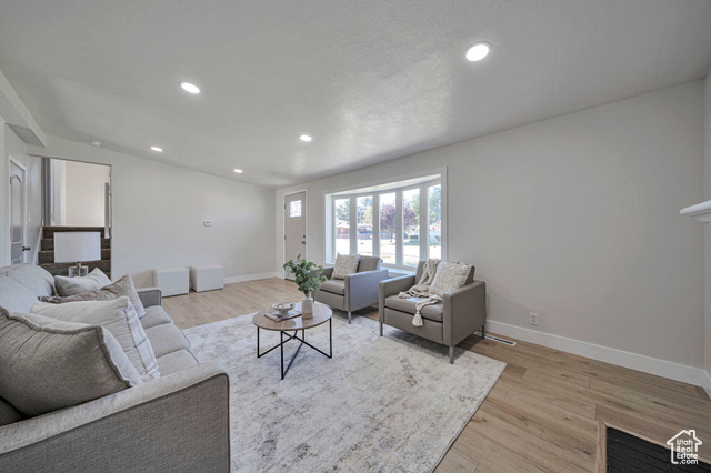 Photo 13 for MLS #2113896 at 1998 W Theckston Rd