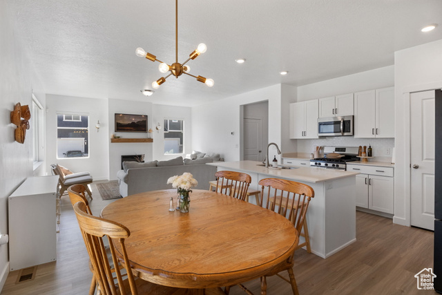 Photo 5 for MLS #2113897 at 748 N 3770 West