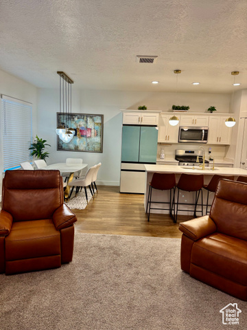 Photo 8 for MLS #2113901 at 1118 N Freeman Dr