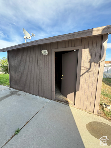 Photo 40 for MLS #2113920 at 3765 S Stable Bay Dr