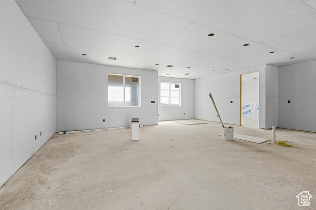 Photo 4 for MLS #2113947 at 1862 N Chapman Dr