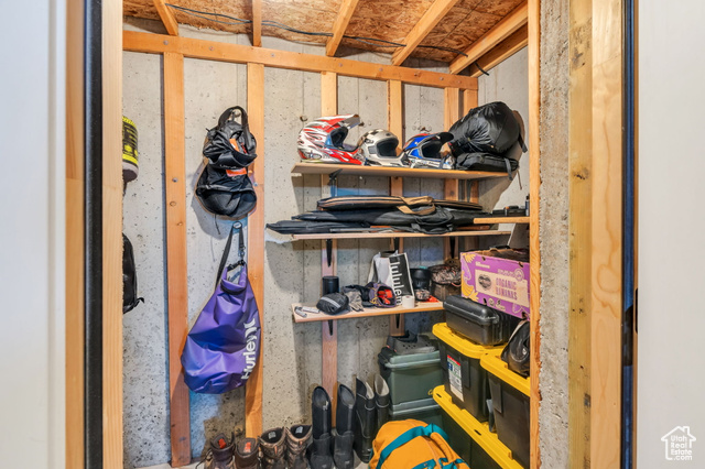 Photo 20 for MLS #2113962 at 93 E Park Dr