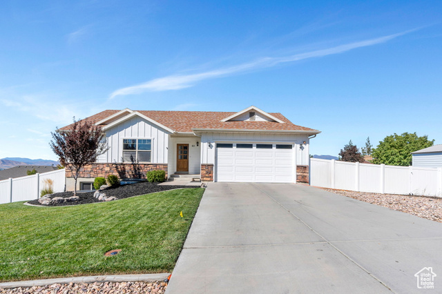 Photo 3 for MLS #2113962 at 93 E Park Dr