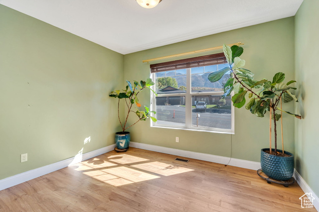 Photo 15 for MLS #2113962 at 93 E Park Dr