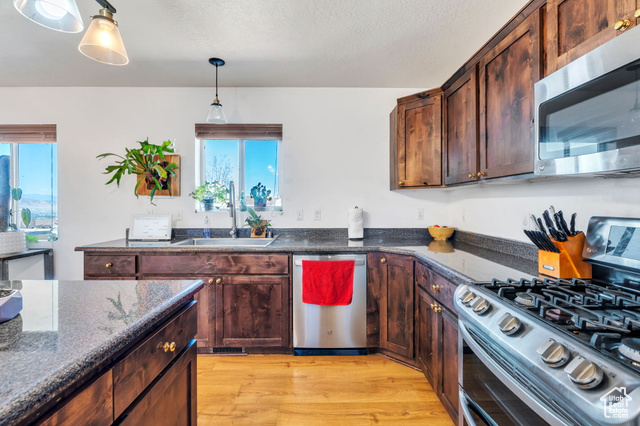 Photo 7 for MLS #2113962 at 93 E Park Dr