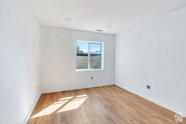 Photo 24 for MLS #2113962 at 93 E Park Dr