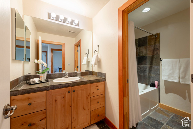 Photo 19 for MLS #2114014 at 5221 Cove Canyon Dr #B