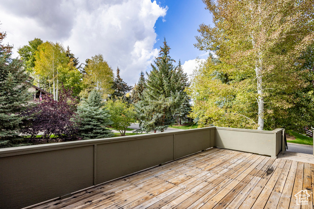 Photo 7 for MLS #2114015 at 3077 Fawn Dr